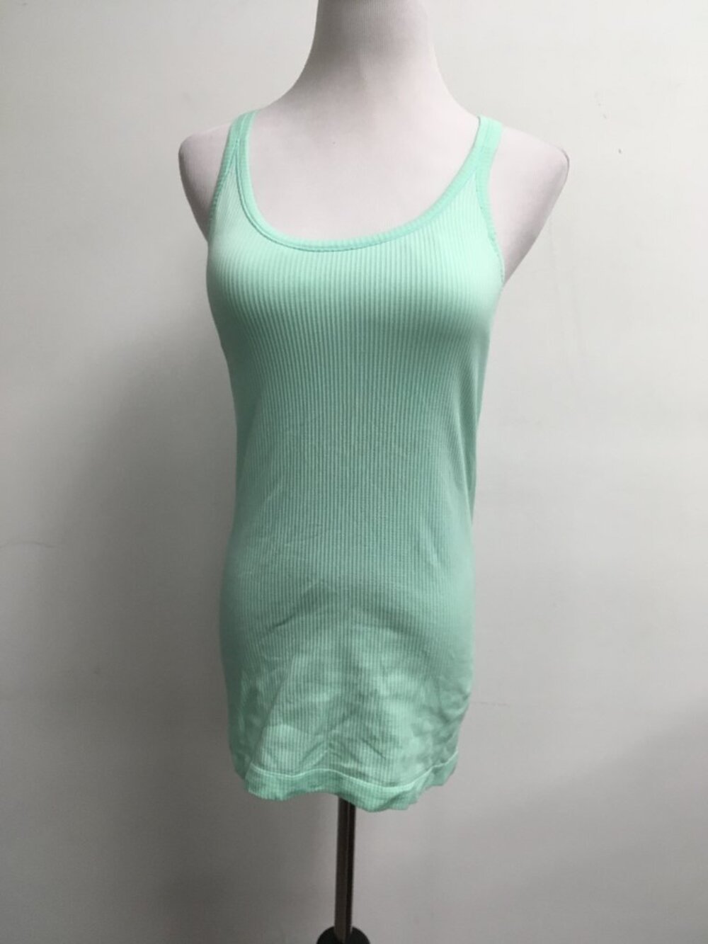Lululemon racer back turquoise long tank top 8